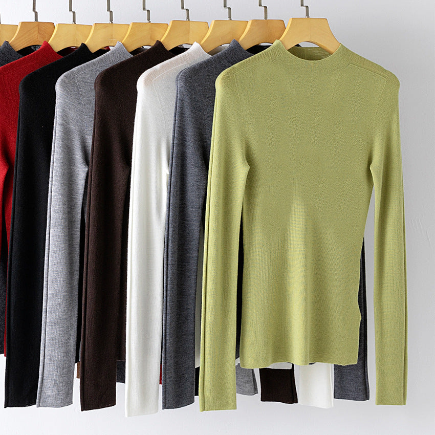 Women's fine knit pullover with stand-up collar and slim silhouette Chichicherry