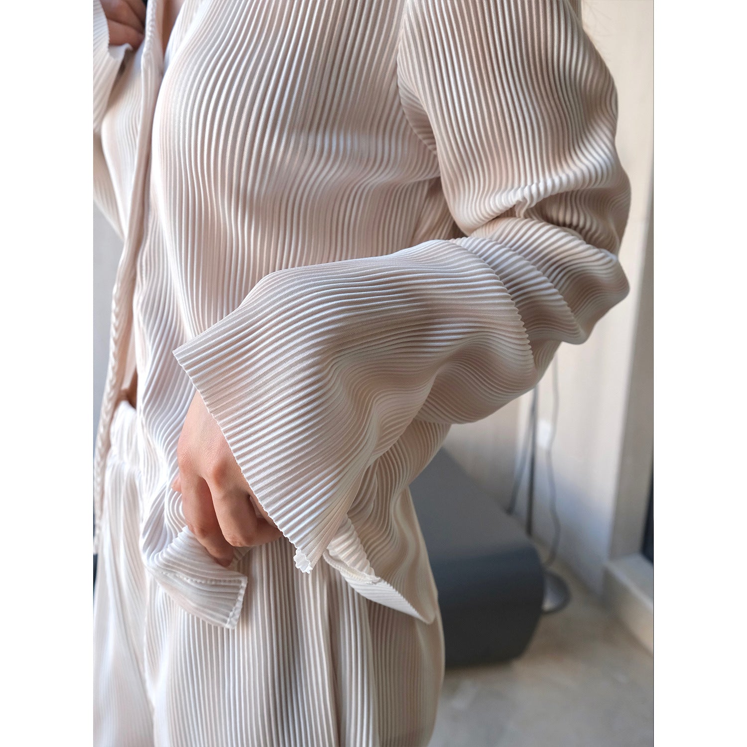 Women's Ribbed Pleated Shirt Blouse with V-Neck and Button Placket Chichicherry