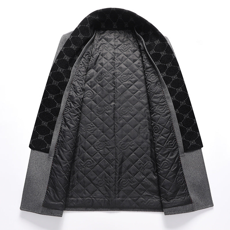 Men's short coat made of high-quality wool blend with subtle interior lining and slim fit Chichicherry