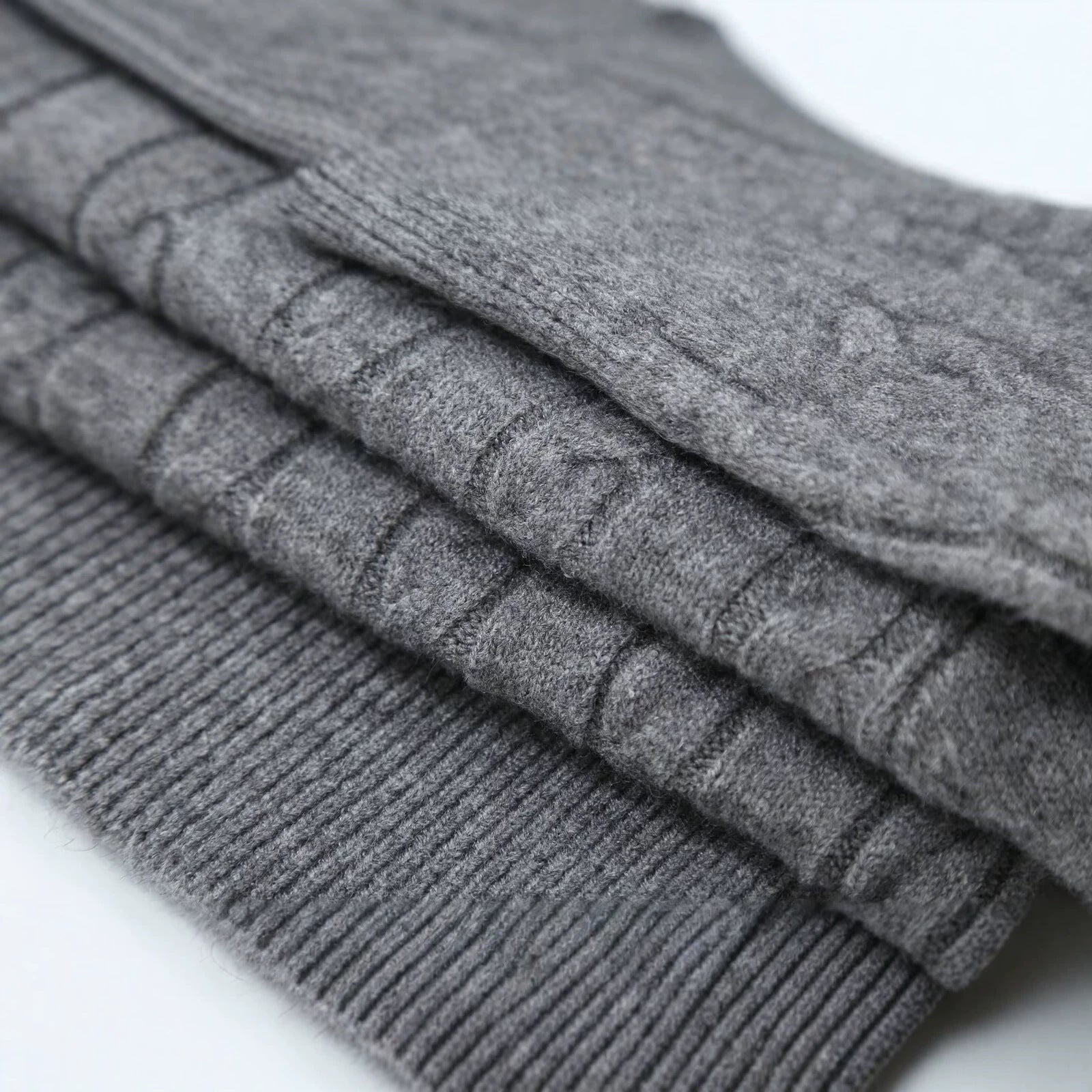 Women's Oversize Cable Knit Sweater with V-Neck and Wide Ribbed Cuff Chichicherry