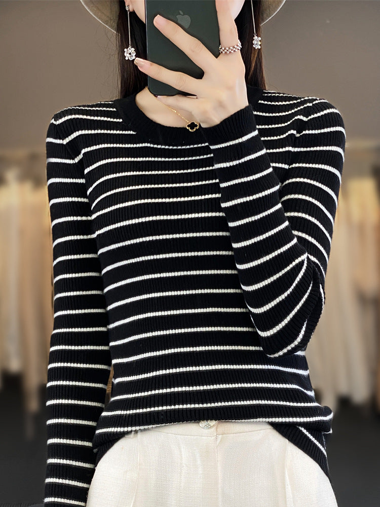 Women Slim Fit Fine Knit Sweater with Subtle Stripe Structure and Round Neck Chichicherry