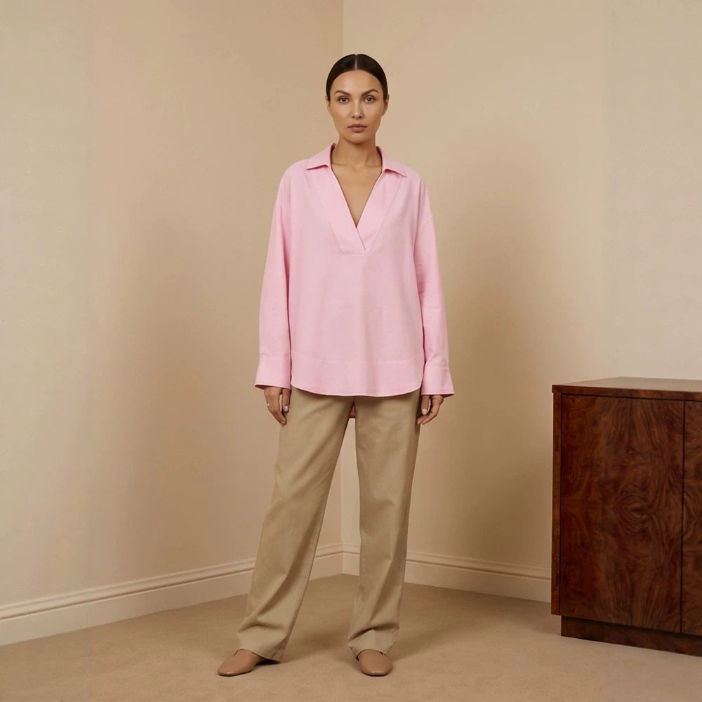 Women's loose-fitting tunic blouse with V-neck, shirt collar, and extended back hem Chichicherry