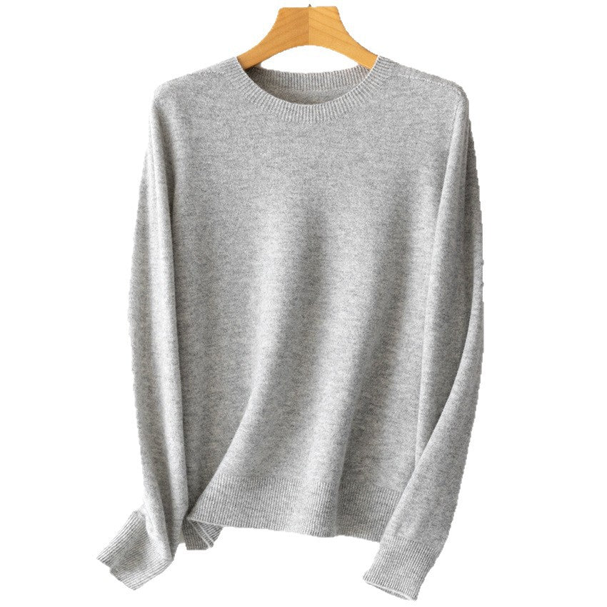Women's fine knit round neck sweater with cashmere-like quality and ribbed cuffs Chichicherry
