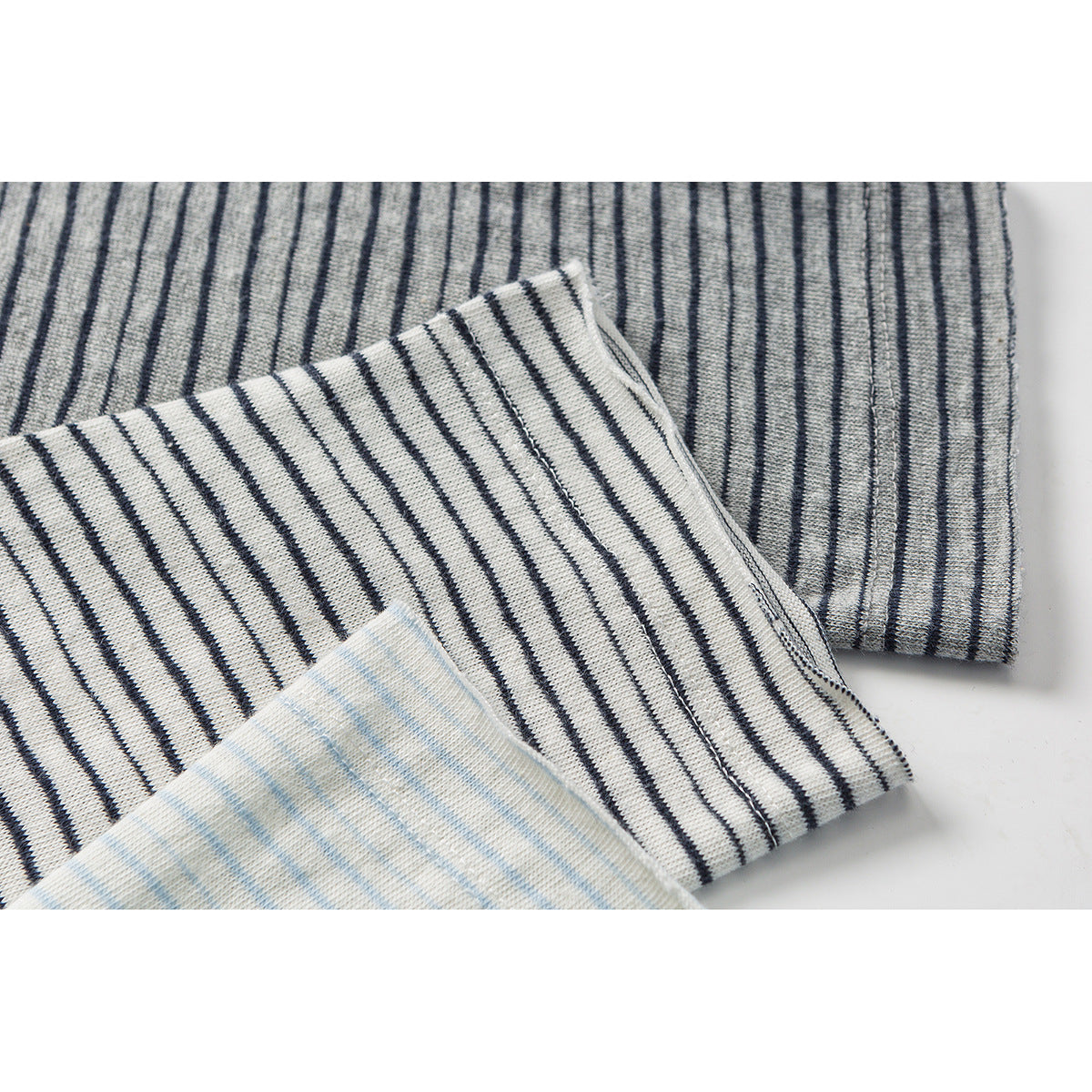 Unisex Fine Striped Long Sleeve Shirt made of Cotton Blend with Round Neck Chichicherry