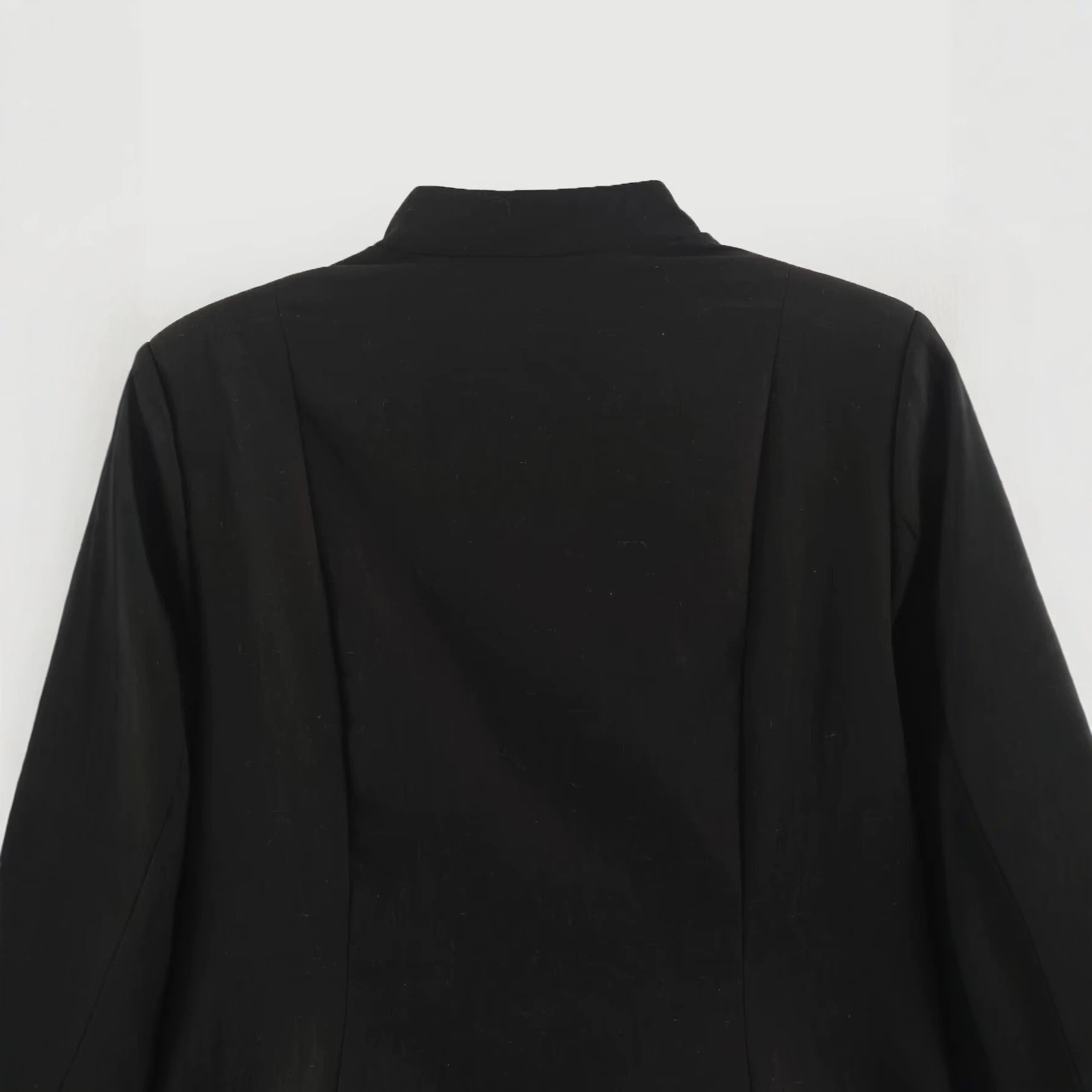 Women's short jacket in chinoiserie style with stand-up collar and knot button closure Chichicherry