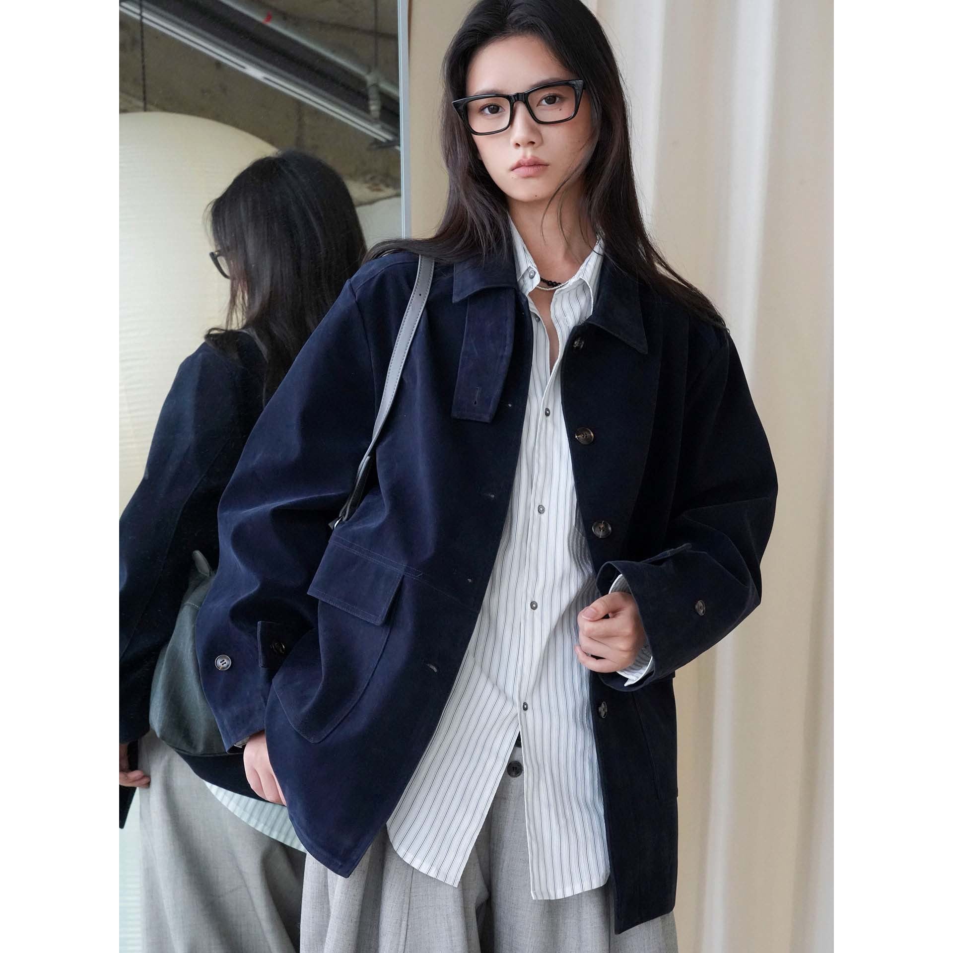 Ladies Short Velvet Jacket in Boxy Cut with Button Placket and Flap Pockets Chichicherry