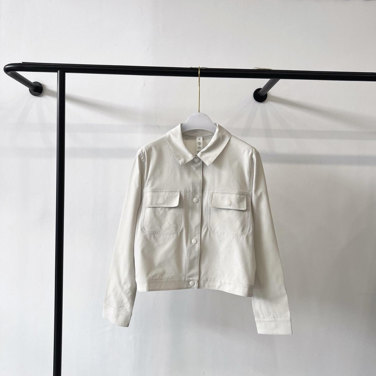Ladies Short Overshirt Jacket made of lightweight cotton blend with chest pockets Chichicherry
