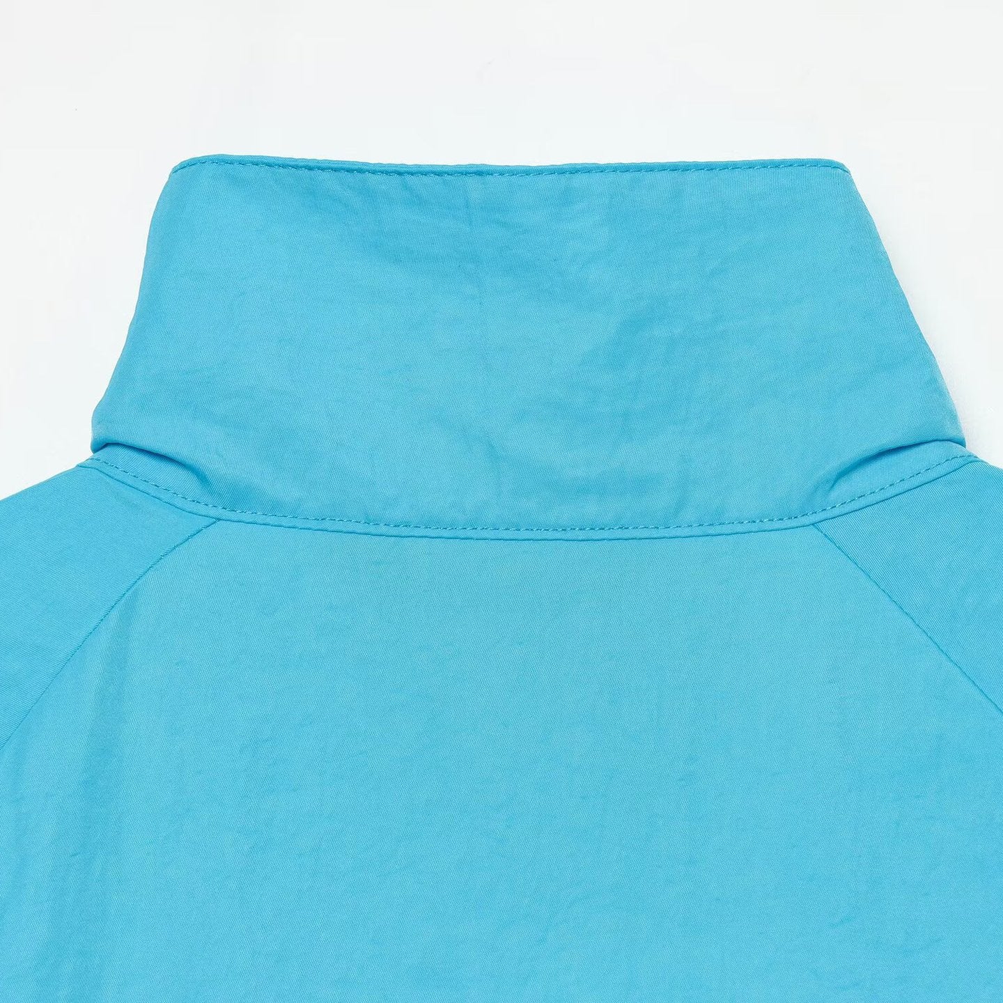 Women's Ultralight Cropped Wind Jacket with Stand Collar, Raglan Sleeves and Zip Closure