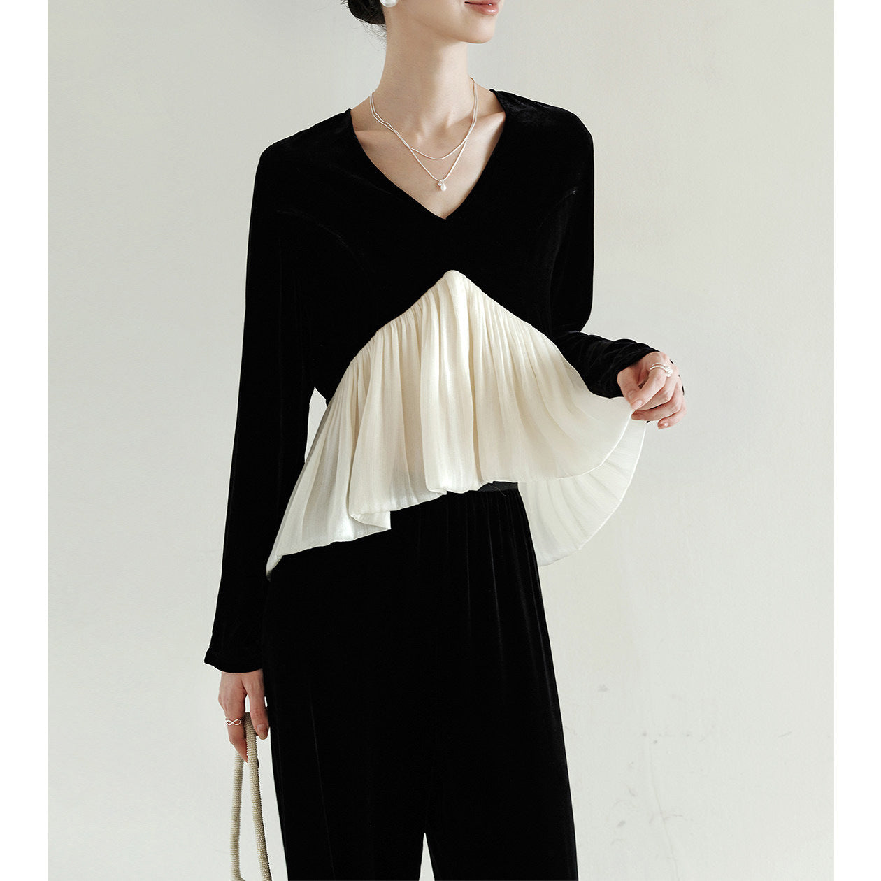 Ladies Elegant Blouse with Draping Chichicherry
