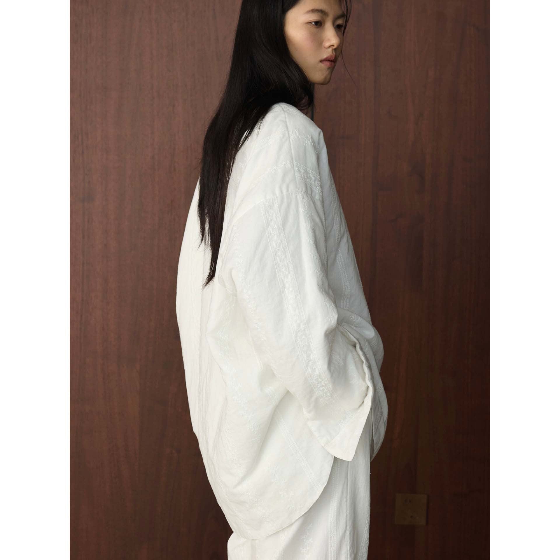 Women Oversized Structured Long Blouse with Round Neck and Extended Hem Chichicherry