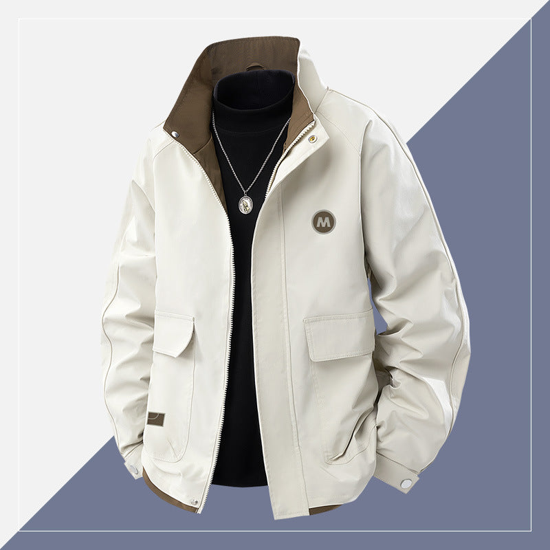 Men's short cut softshell utility jacket with stand-up collar and flap pockets Chichicherry