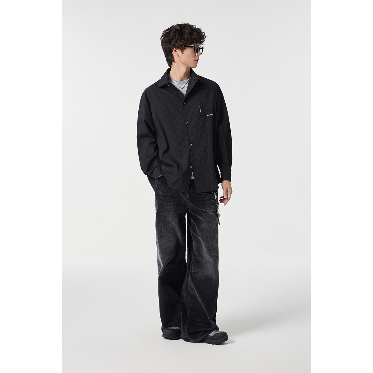 Unisex Oversize Shirt Jacket with structured ribbed look and patch breast pocket Chichicherry
