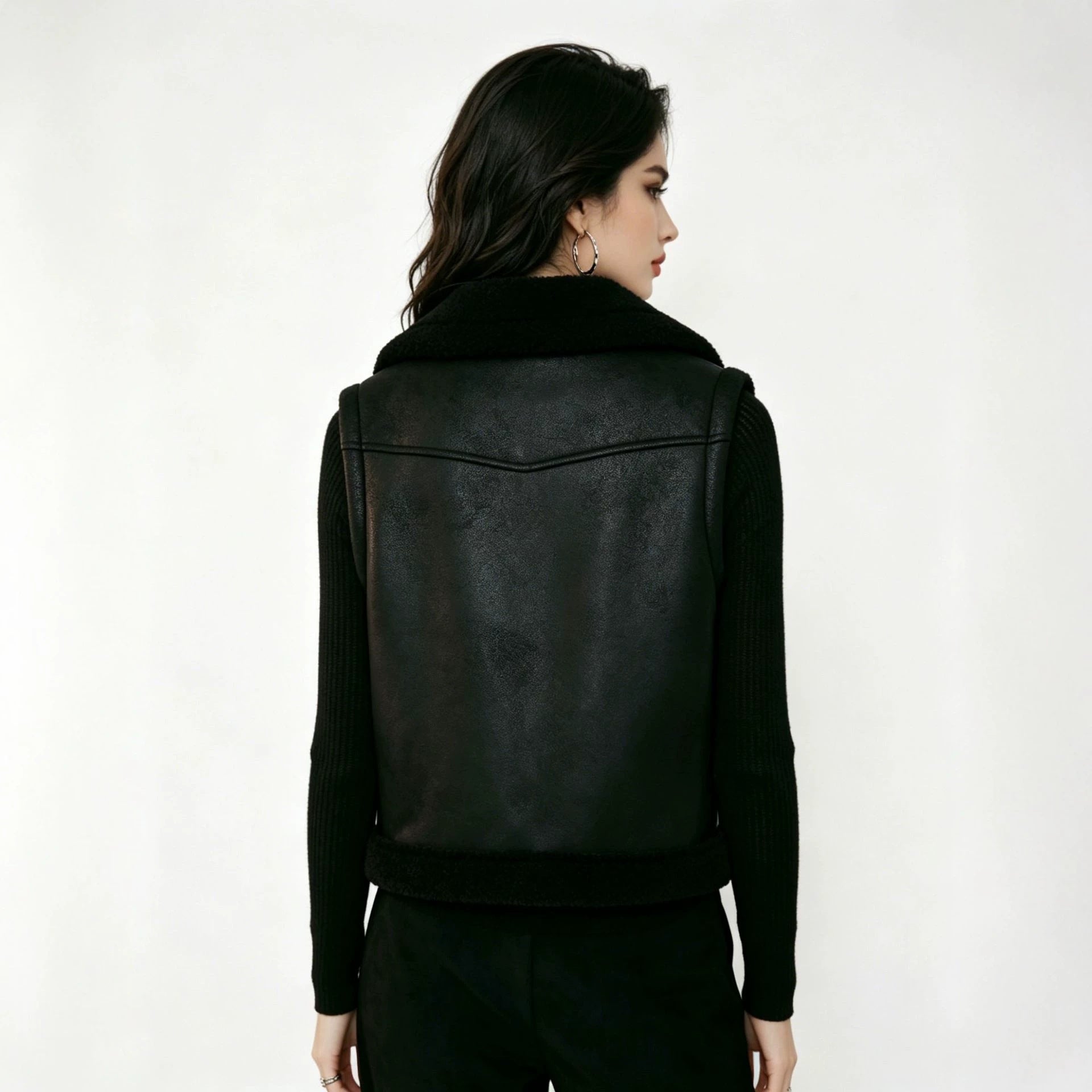 Women's leather vest with teddy lining and waist belt Chichicherry