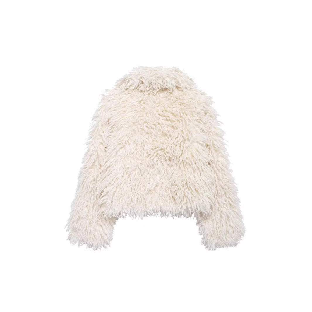 Women's short jacket made of high-pile faux fur in shaggy look Chichicherry