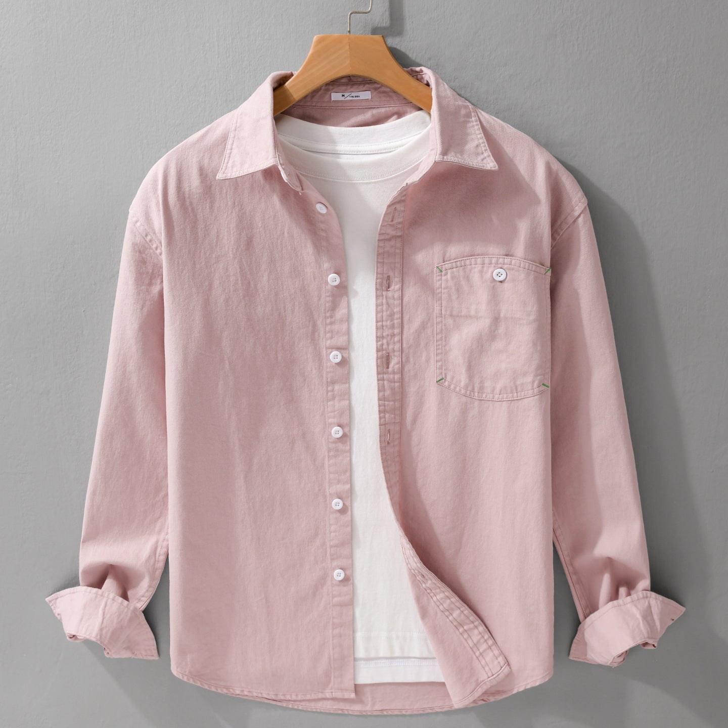 Men's casual shirt jacket made of heavy cotton twill with a Kent collar and a patch chest pocket Chichicherry