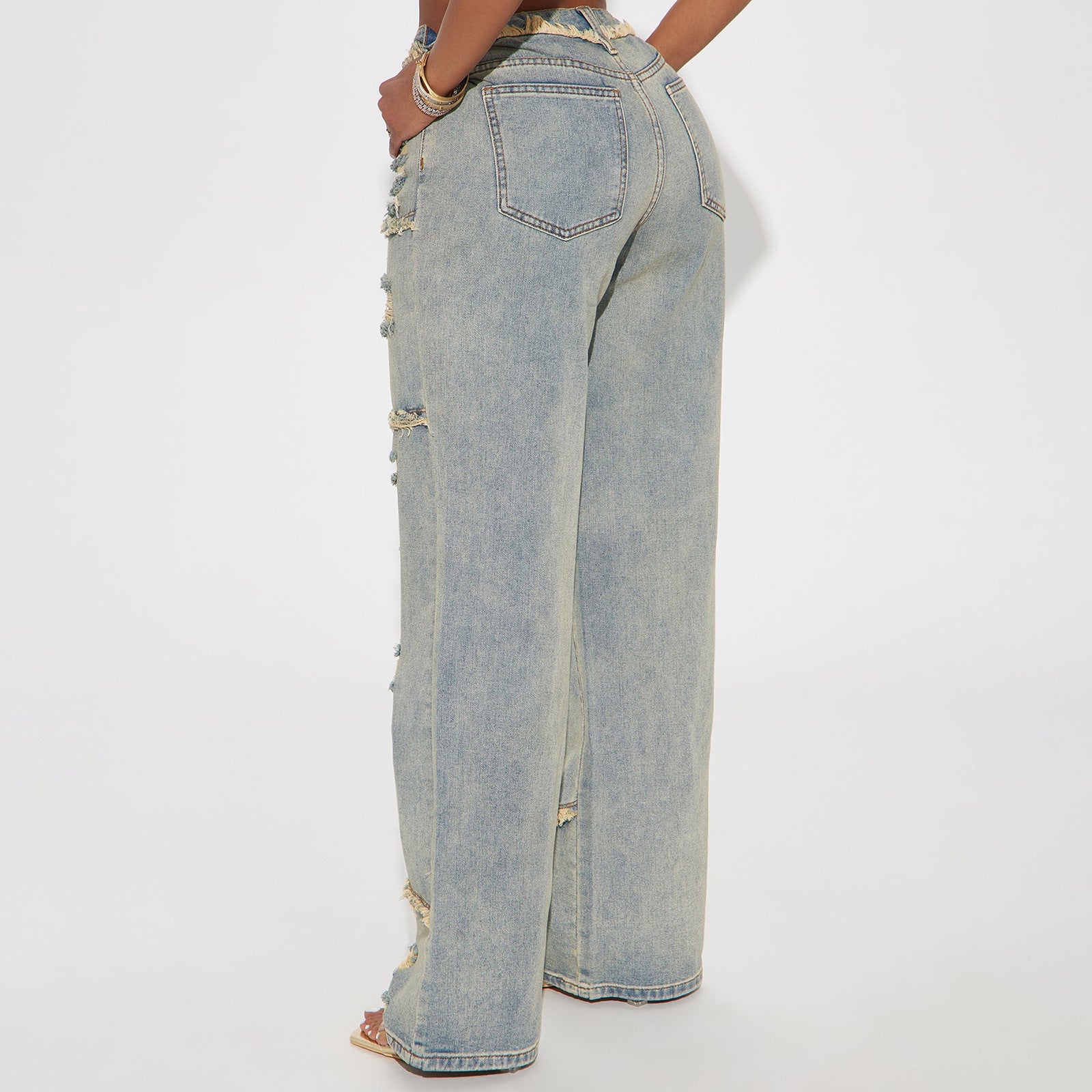 Women High Waisted Oversized Jeans with Wide Leg and Frayed Rips Chichicherry
