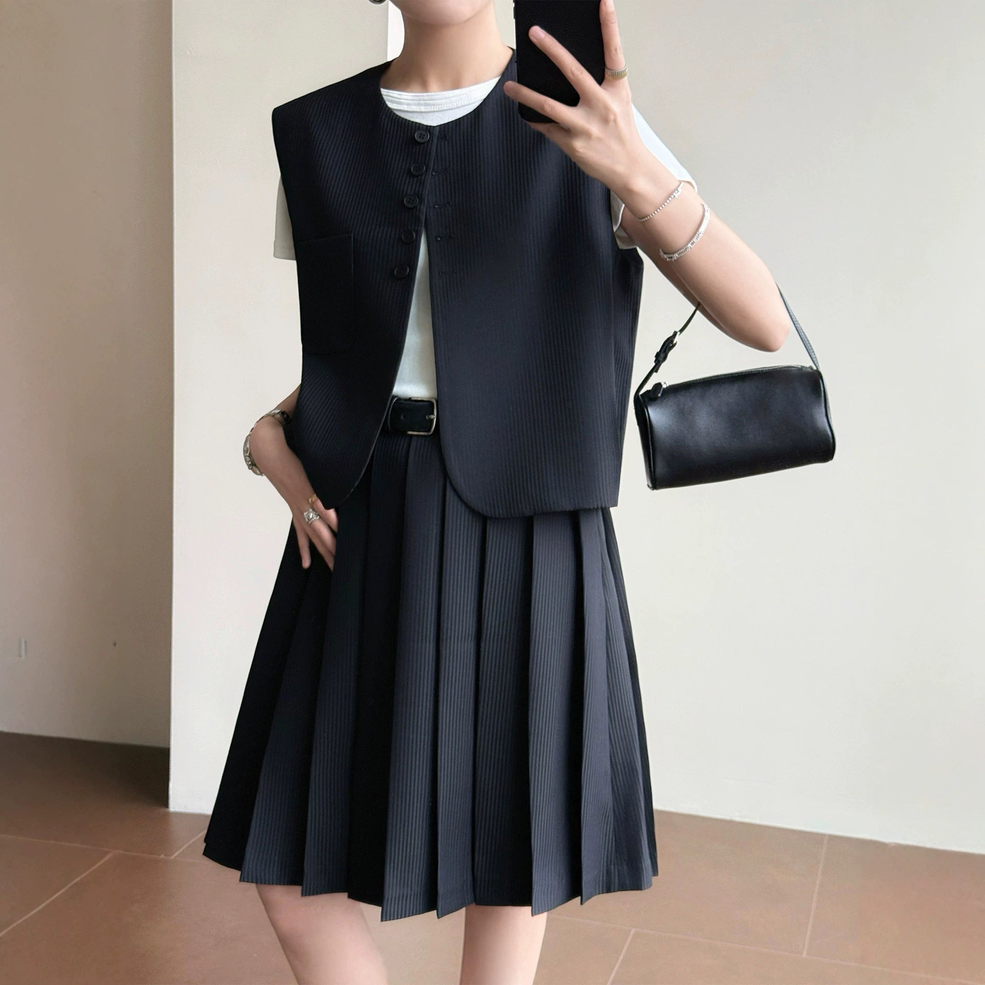Women Elegant Blazer Vest with Striped Design Chichicherry