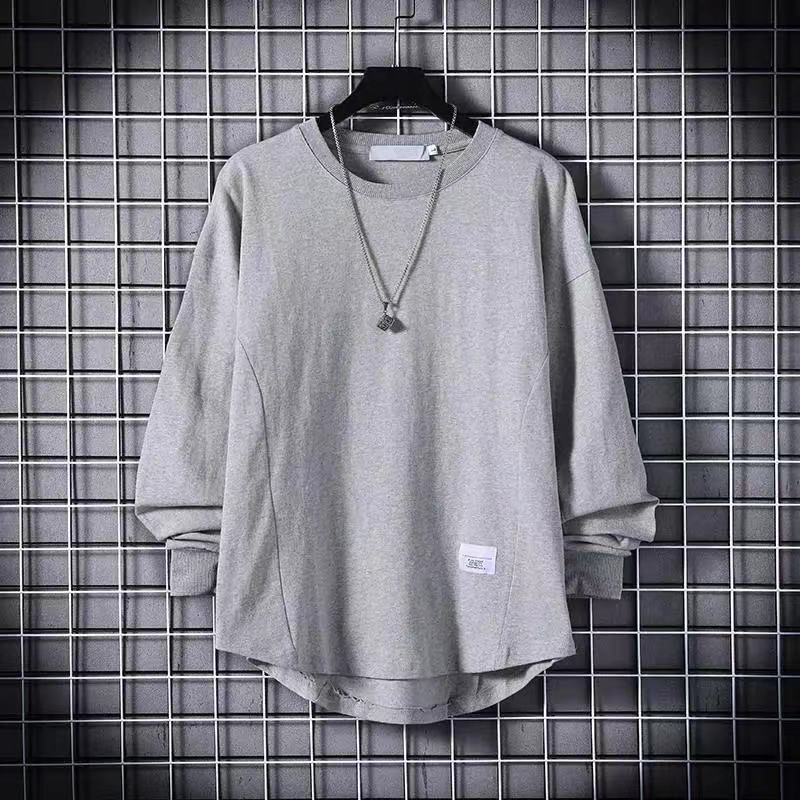 Men's oversized long sleeve sweatshirt with extended back hem and sewn-on label Chichicherry