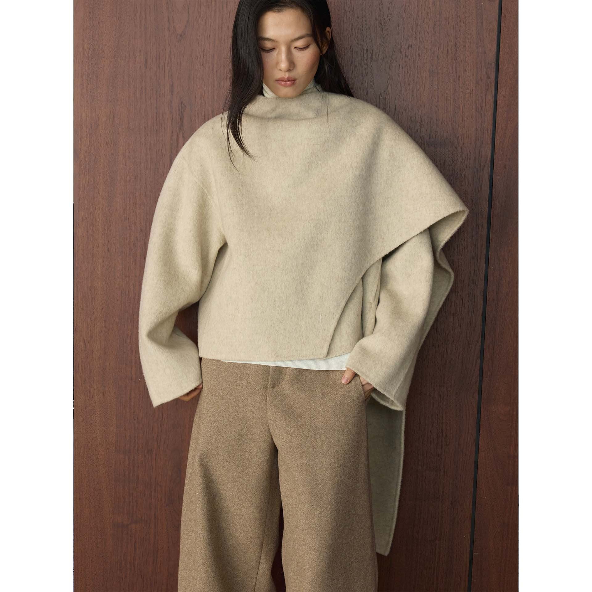 Women's Cape Coat with Asymmetrical Overlay and Wool Blend Chichicherry