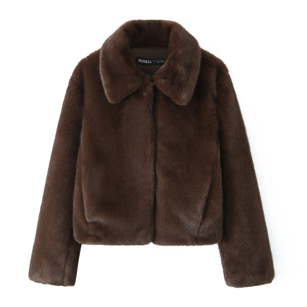 Women’s short jacket made of luxurious faux fur with a classic shirt collar Chichicherry