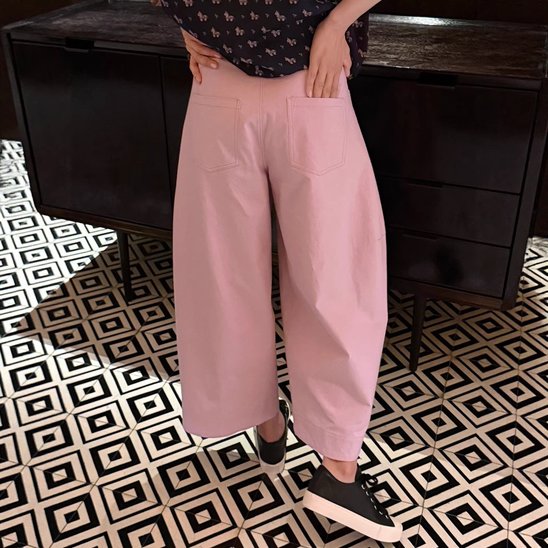 Women’s cargo pants with wide cut Chichicherry