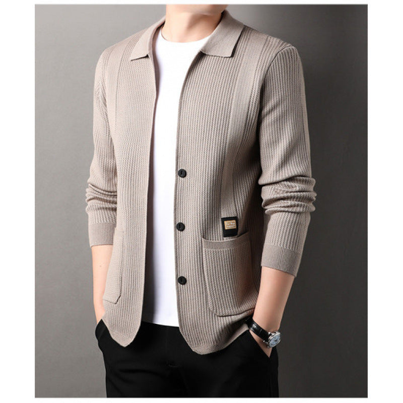 Herren Feinstrukturierte Strickjacke mit Hemdkragen, Knopfleiste und aufgesetzten Taschen Chichicherry