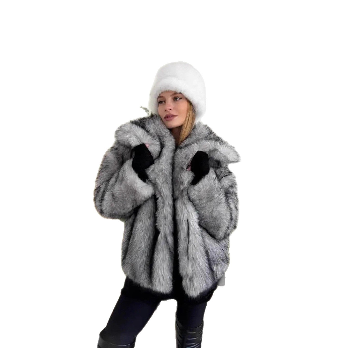 Women's short coat made of striped high-pile artificial fur, boxy silhouette and wide lapels Chichicherry
