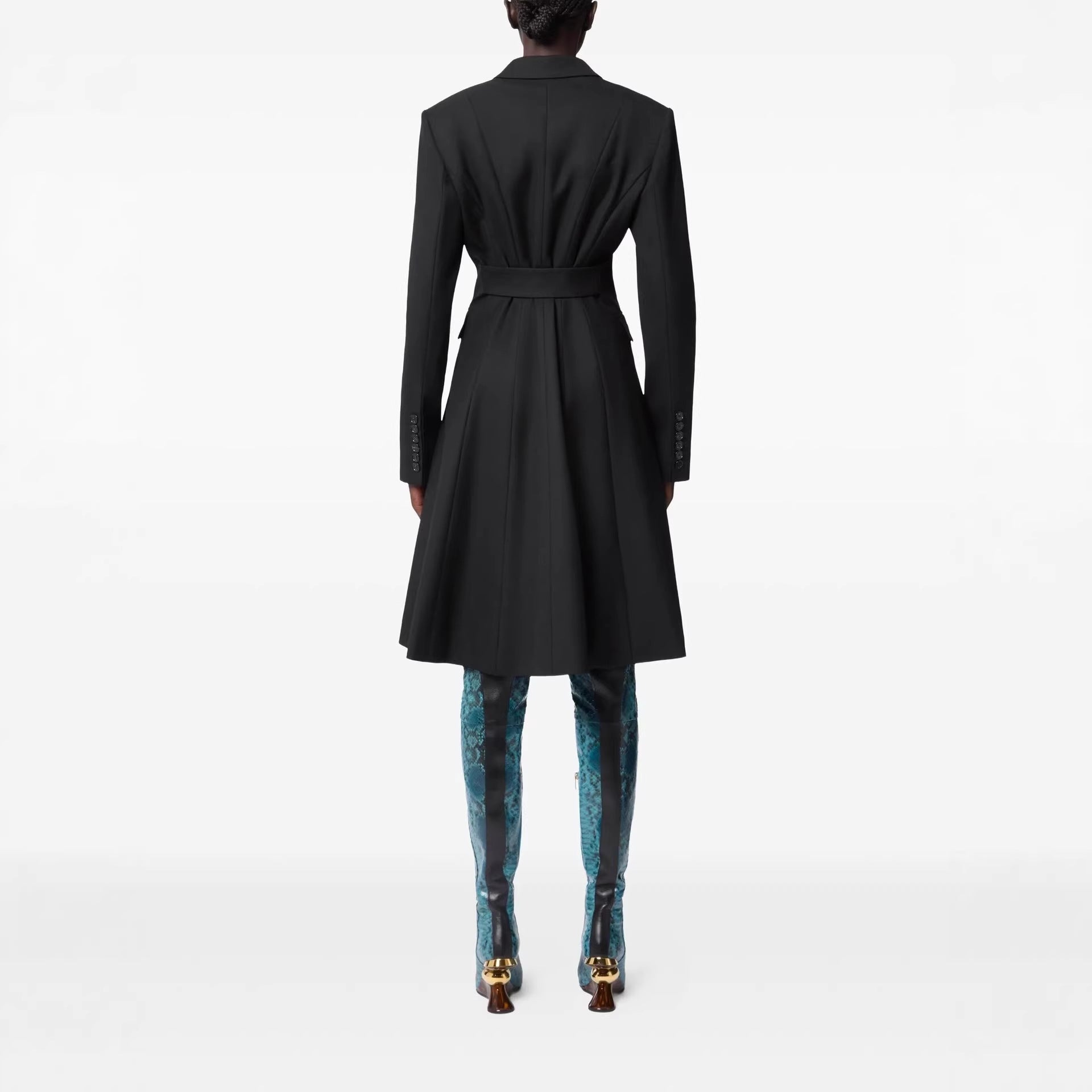 Women's long blazer in minimalist double-breasted style with reinforced shoulders Chichicherry