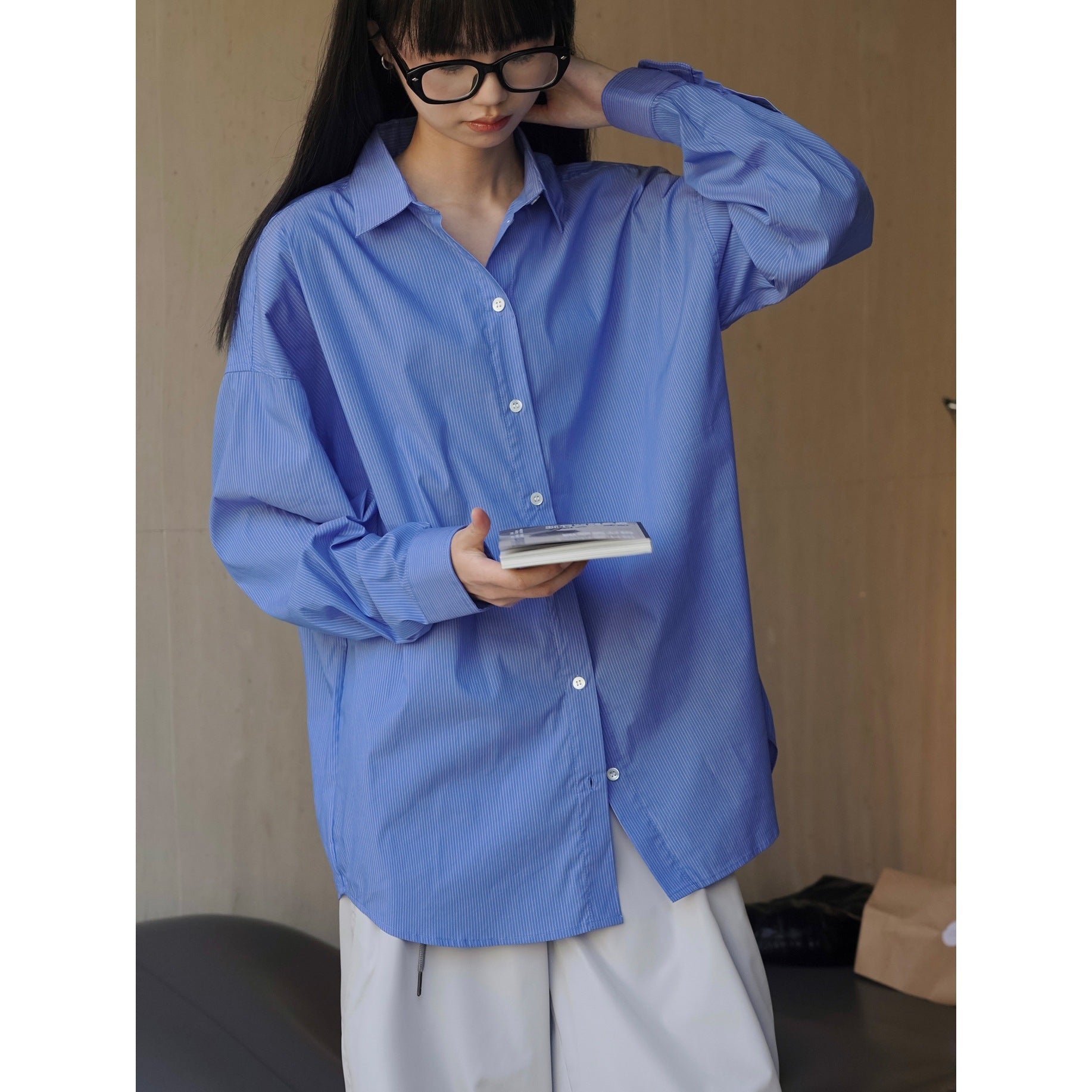 Women's Oversized Shirt made of Cotton Poplin with fine Pinstripes and Extended Hem Chichicherry