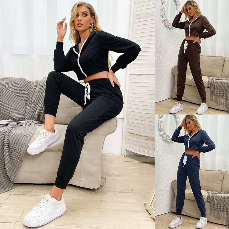 Women's velvet set, cropped hoodie with zipper and high-waisted joggers Chichicherry