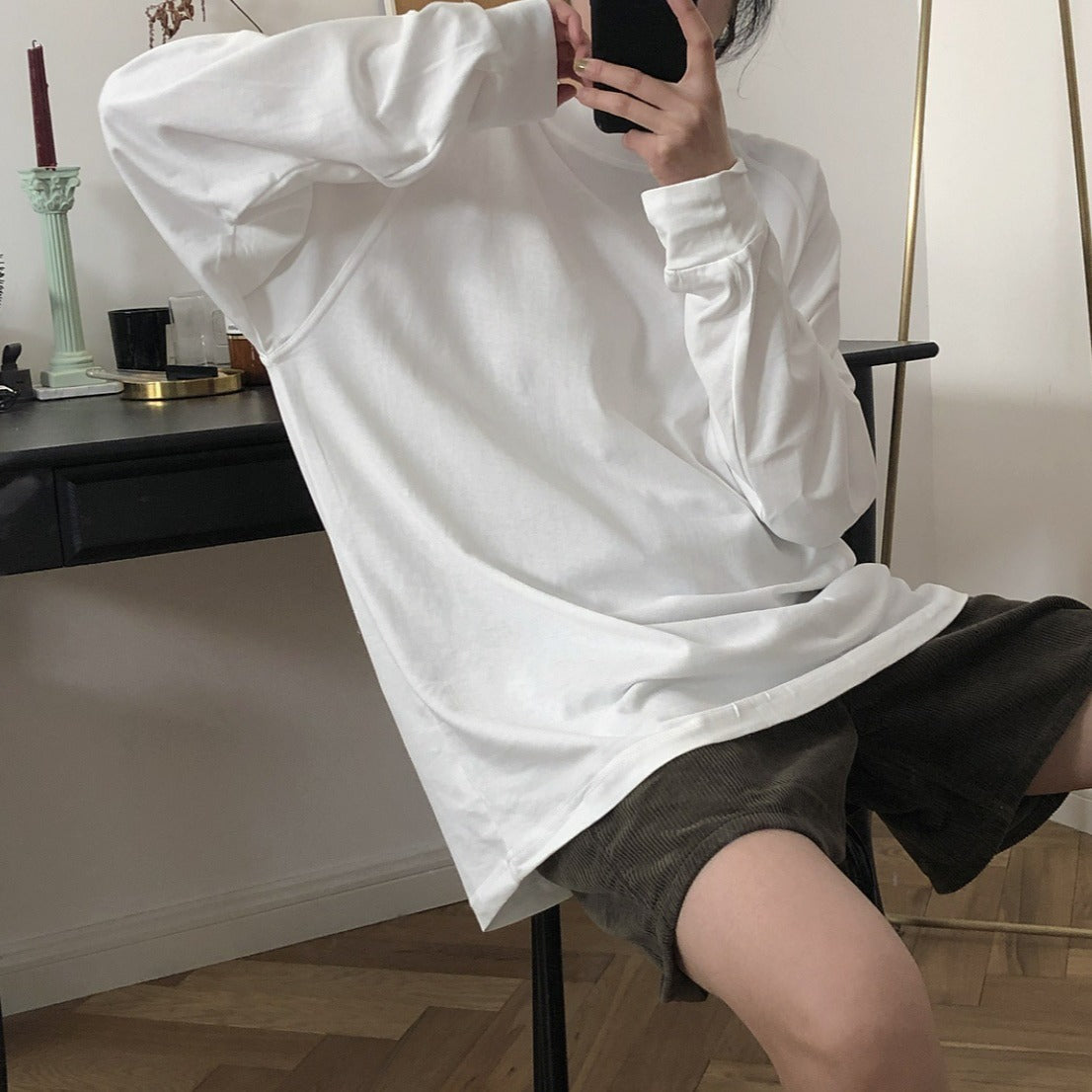 Women's Loose Long Sleeve Shirt in Oversized Cut with Extra Long Hem and Dropped Shoulder Chichicherry