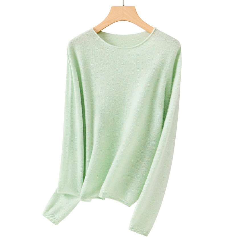 Women Fine Crew Neck Sweater made of Cashmere Blend with Slight Oversize Cut Chichicherry