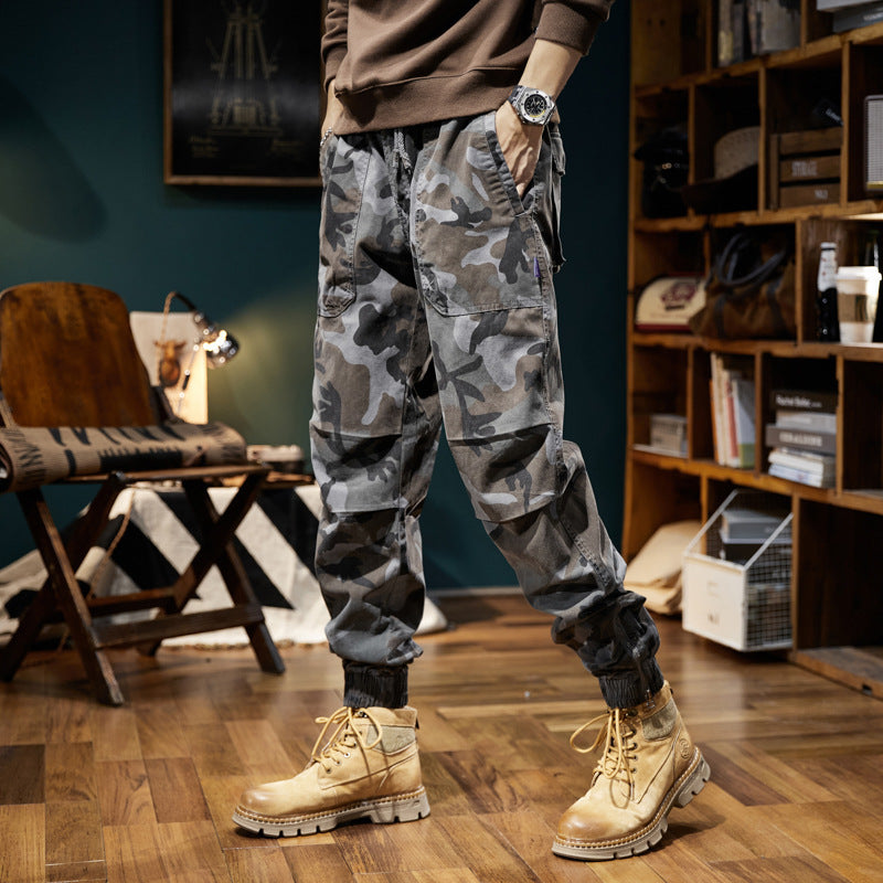 Men's Camouflage Cargo Jogger with Elastic Waistband, Utility Pockets, and Drawstring Chichicherry