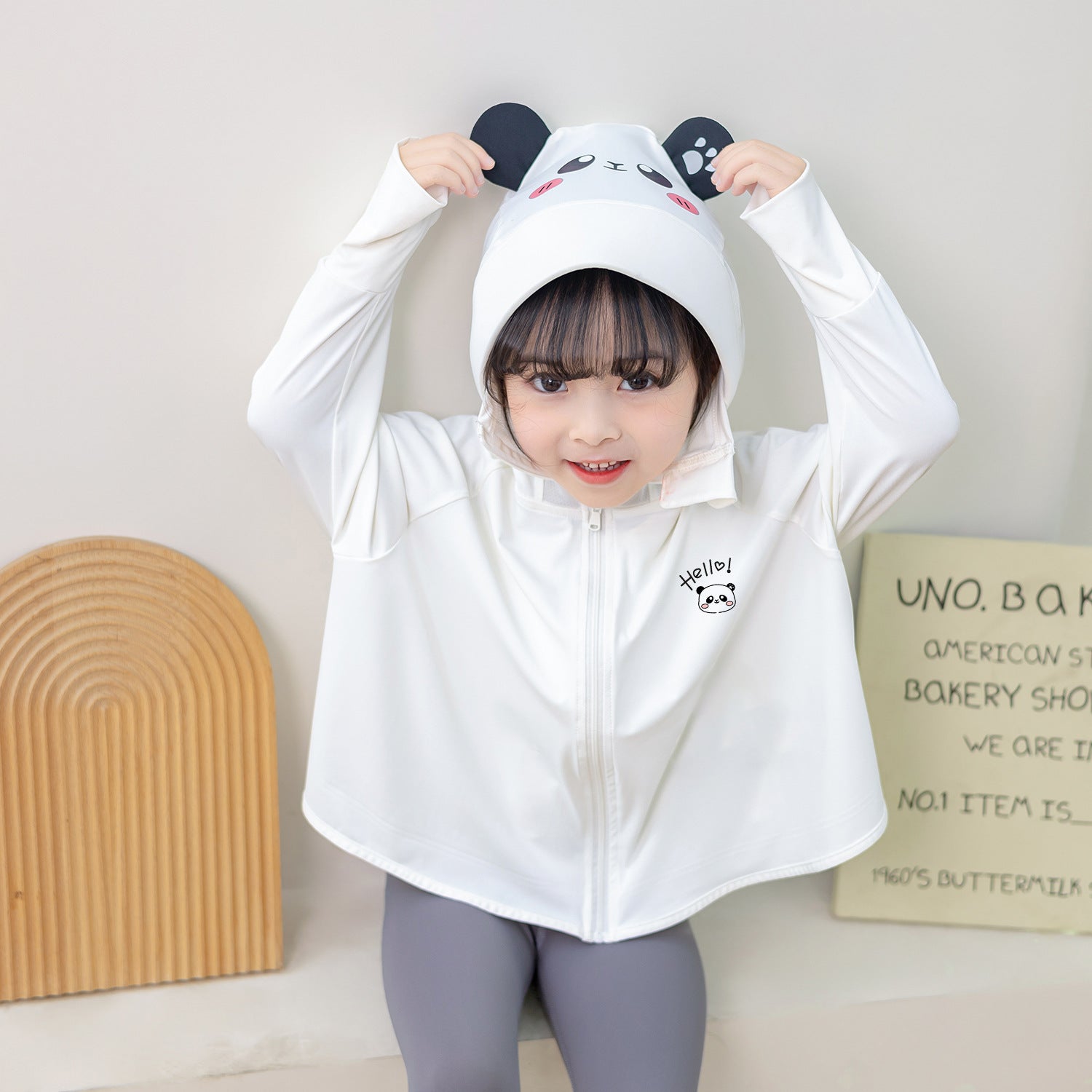 Women's lightweight UV protection jacket with practical hood Chichicherry