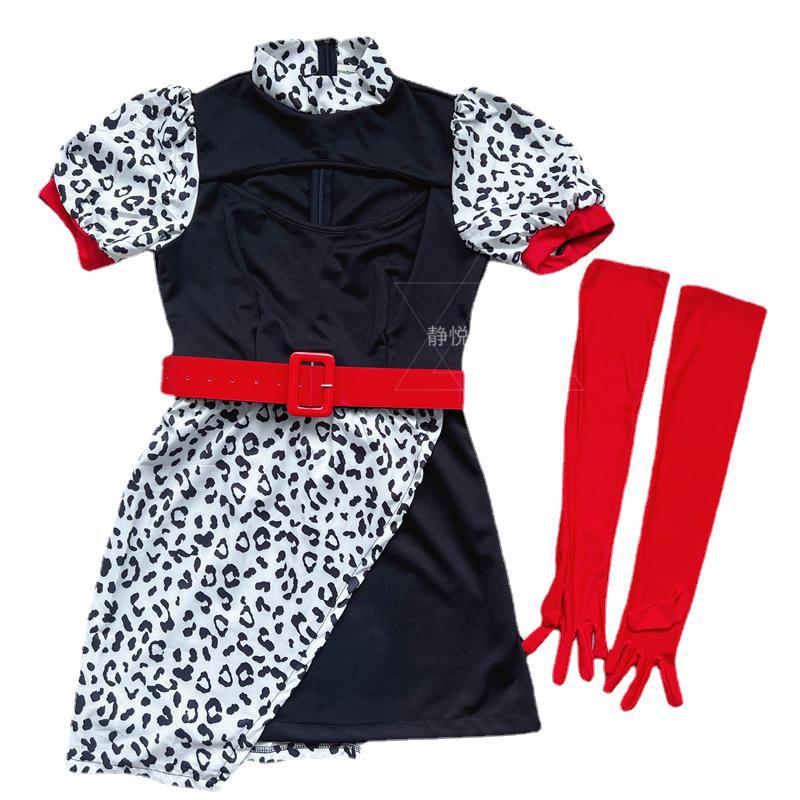 Women's Seductive Halloween Costume with Leopard Print and Long Cape Chichicherry