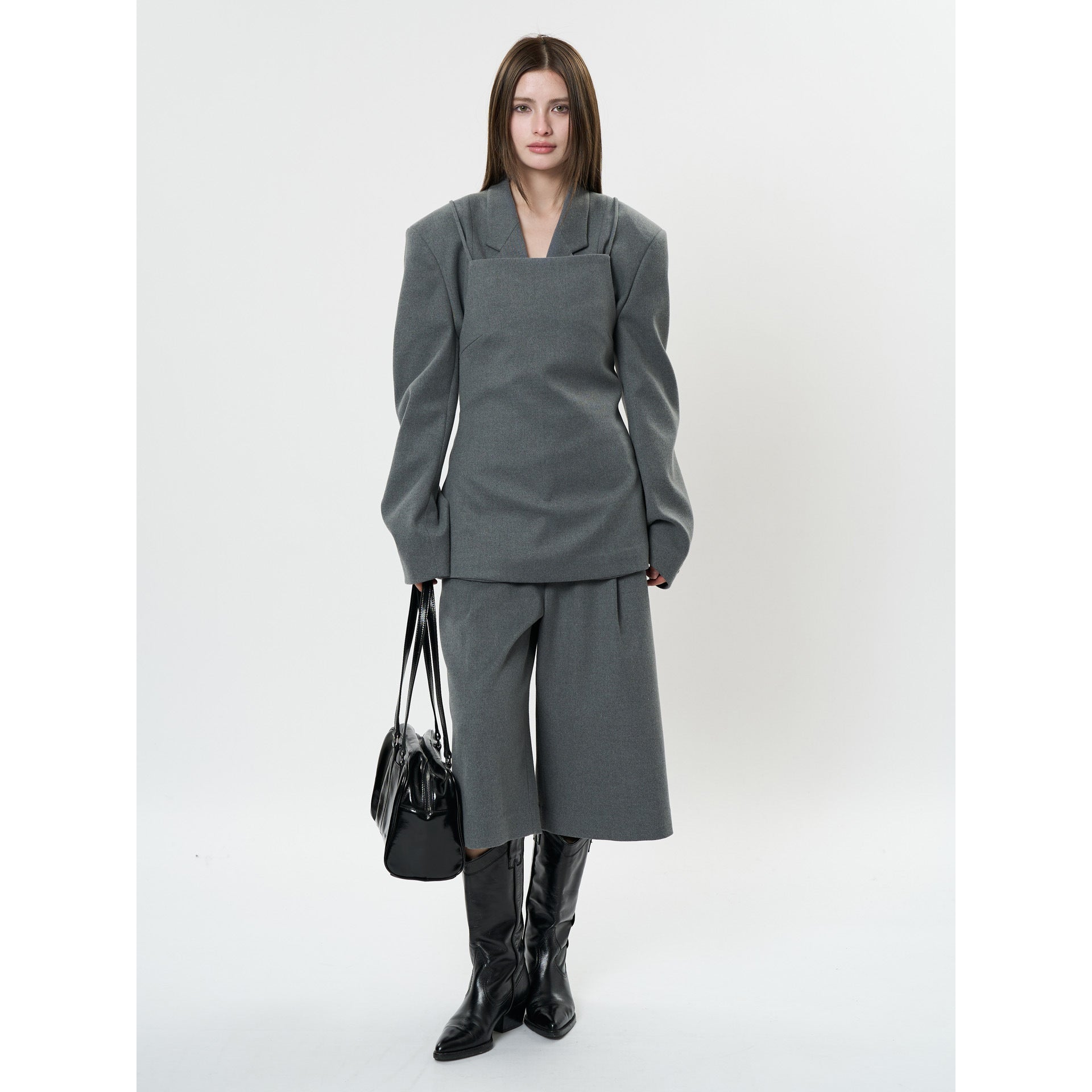 Women's high-waisted culotte in tailoring style with pleats and side pockets Chichicherry