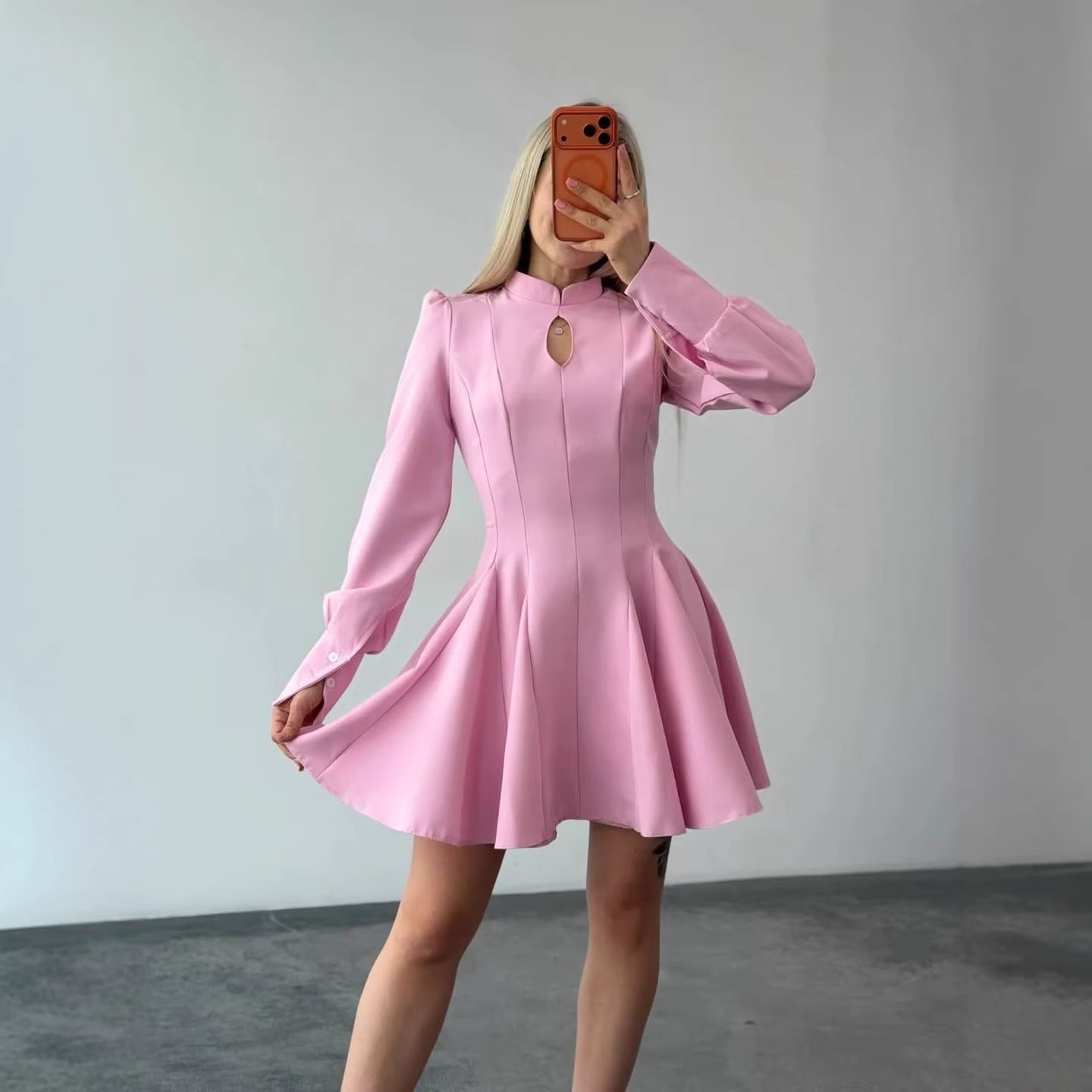 Damen A-Linien Minikleid mit Stehkragen, Schlitzdetail und Ballonärmeln Chichicherry
