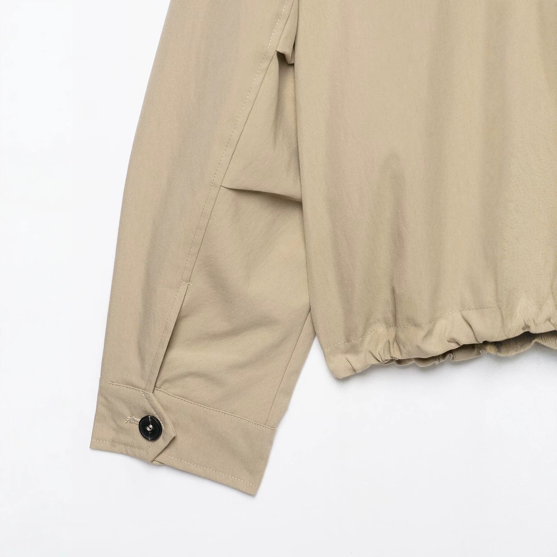 Women's lightweight hooded jacket in oversized boxy cut with drawstring hem Chichicherry