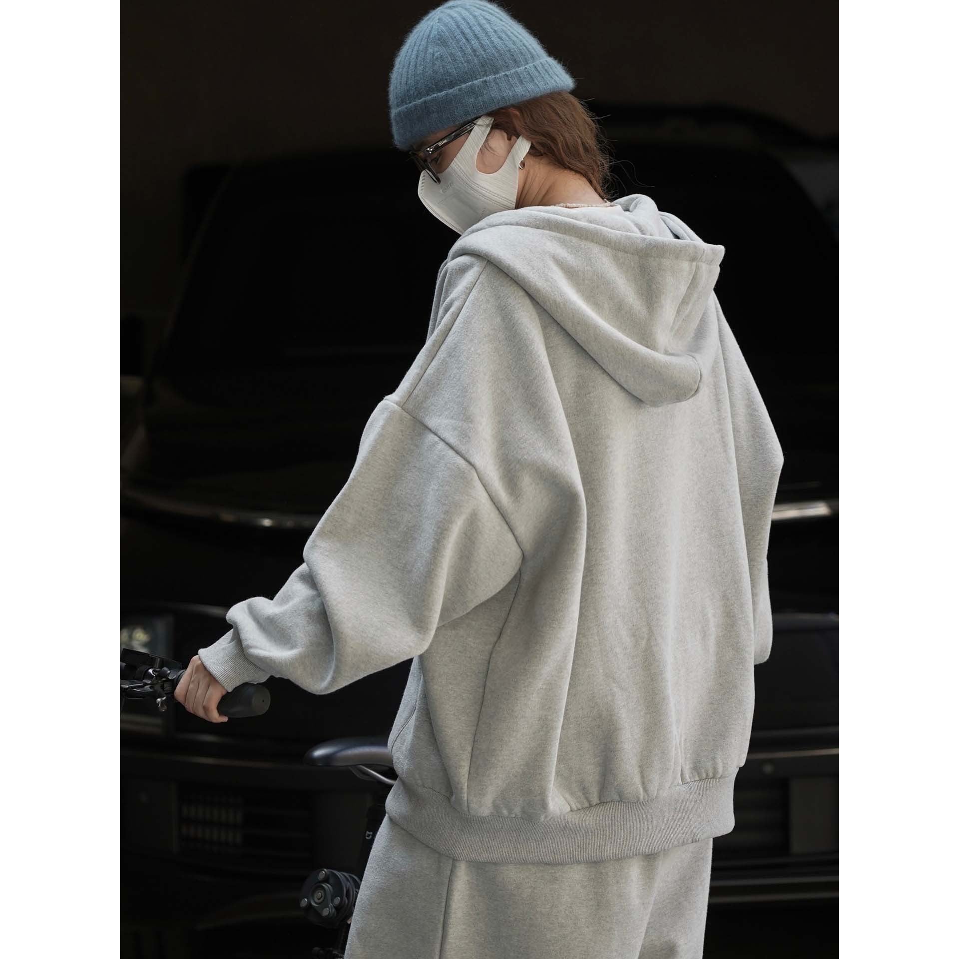 Women's Extra Wide Hooded Sweatshirt with Zip and Soft Fleece Lining Chichicherry