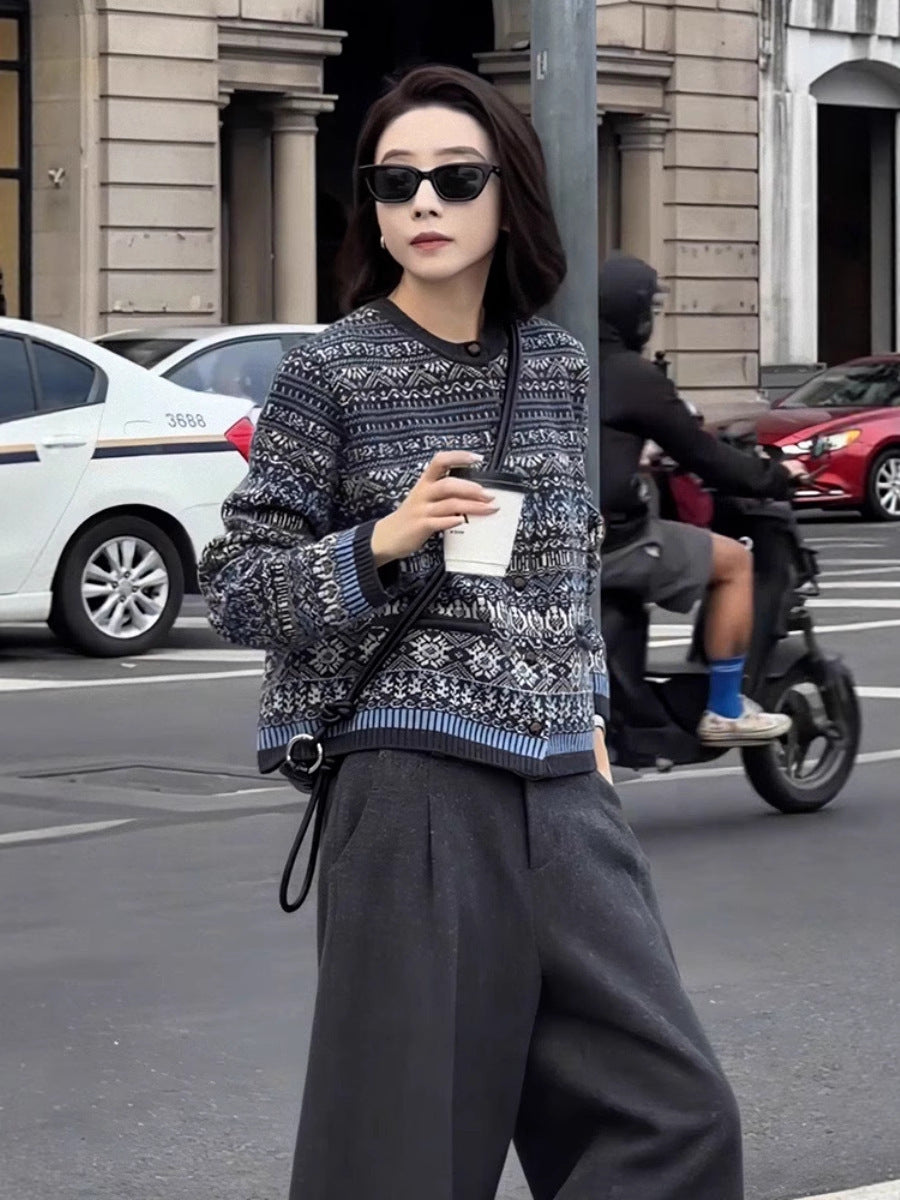 Women Short Jacket-Cardigan with Jacquard Pattern, Ribbed Cuffs and Round Neck Chichicherry