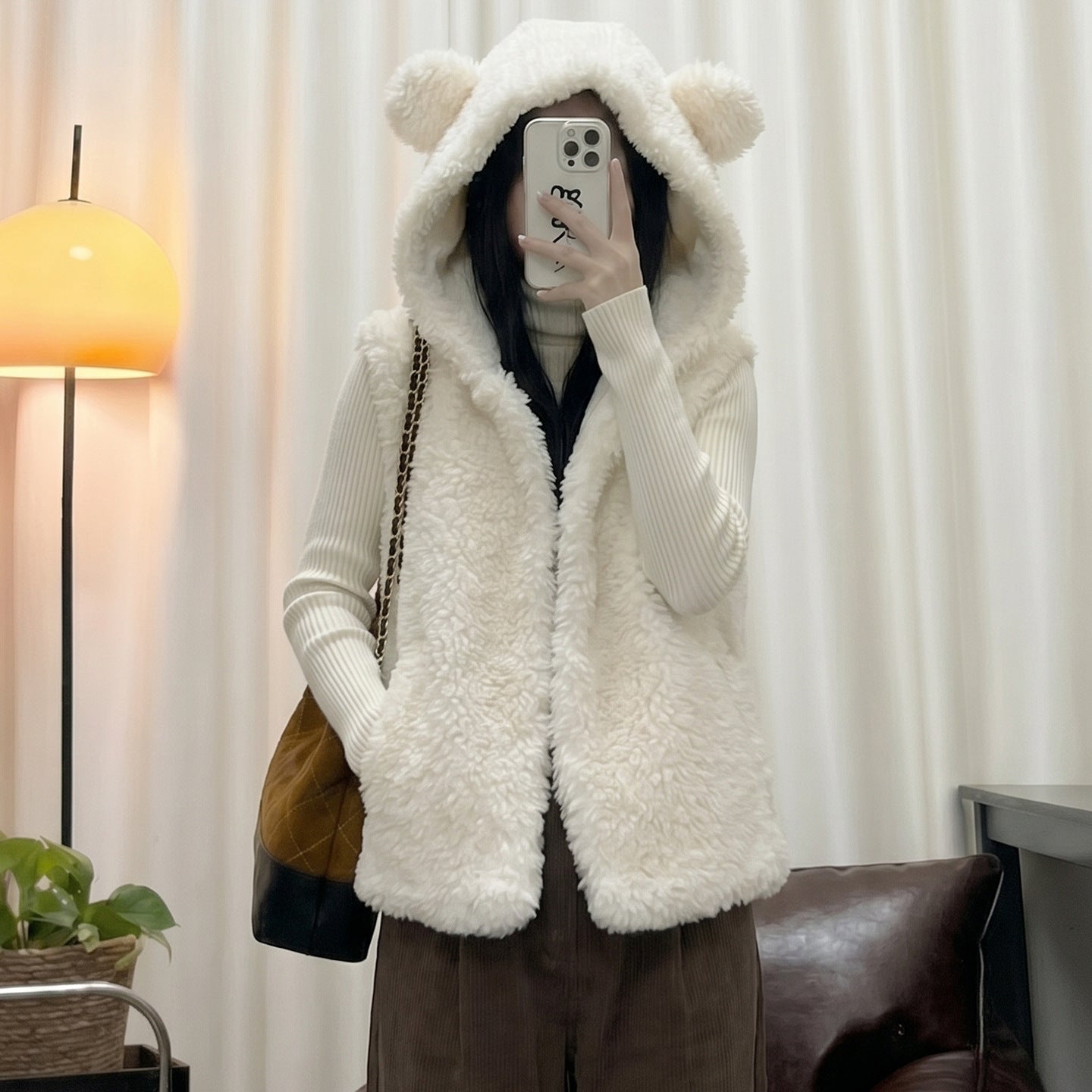 Women's cozy teddy vest with hood and zipper Chichicherry