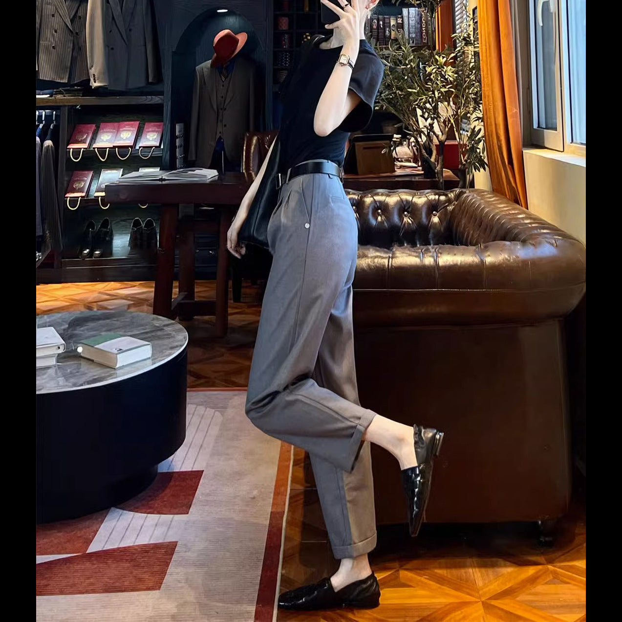 Women's wide fabric pants with elegant pleats Chichicherry