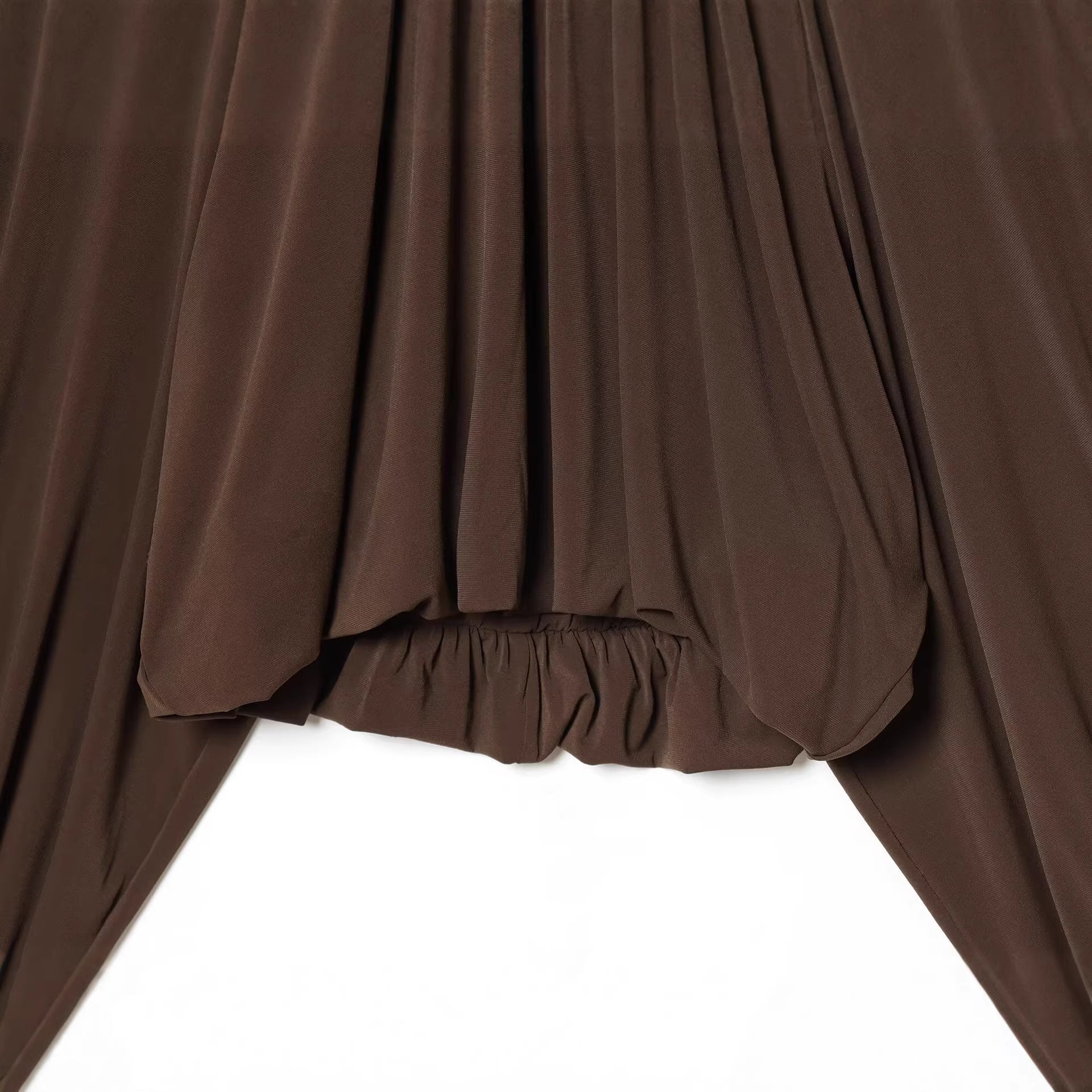 Women's Voluminous Pleated Blouse with Wide Raglan Sleeves and Elastic Waist Chichicherry
