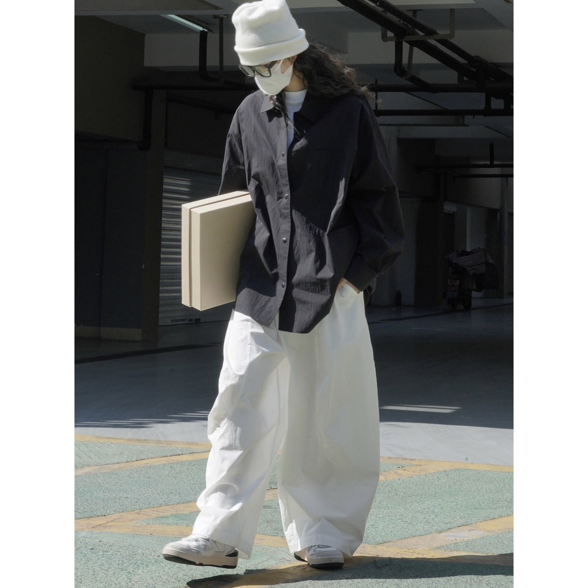Women's Oversized Cotton Shirt Jacket with Chest Pocket and Extended Back Chichicherry