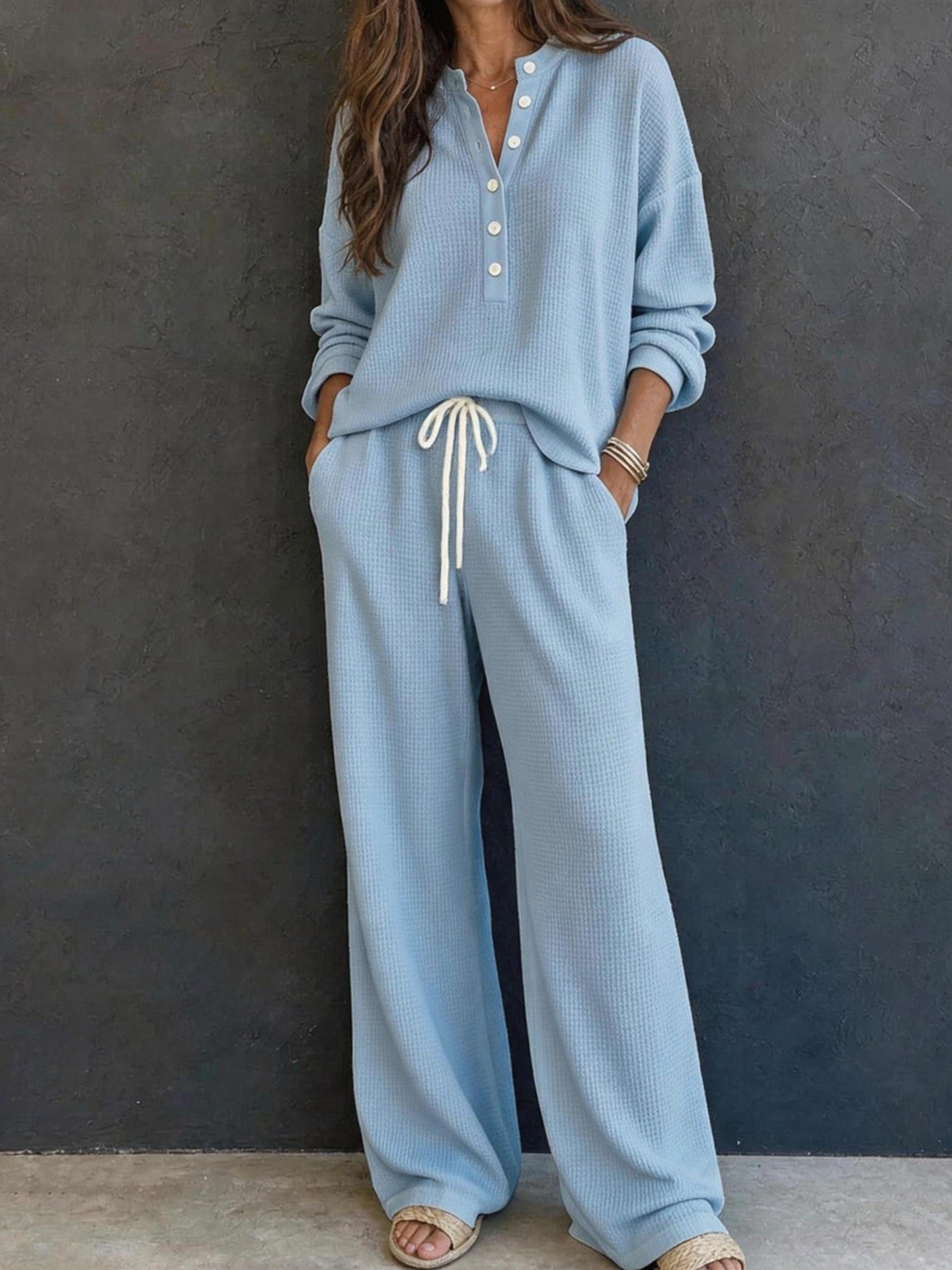 Damen Waffelstrick-Loungewear-Set mit Henley-Oberteil, Kordelbund und weiter Palazzo-Hose Chichicherry