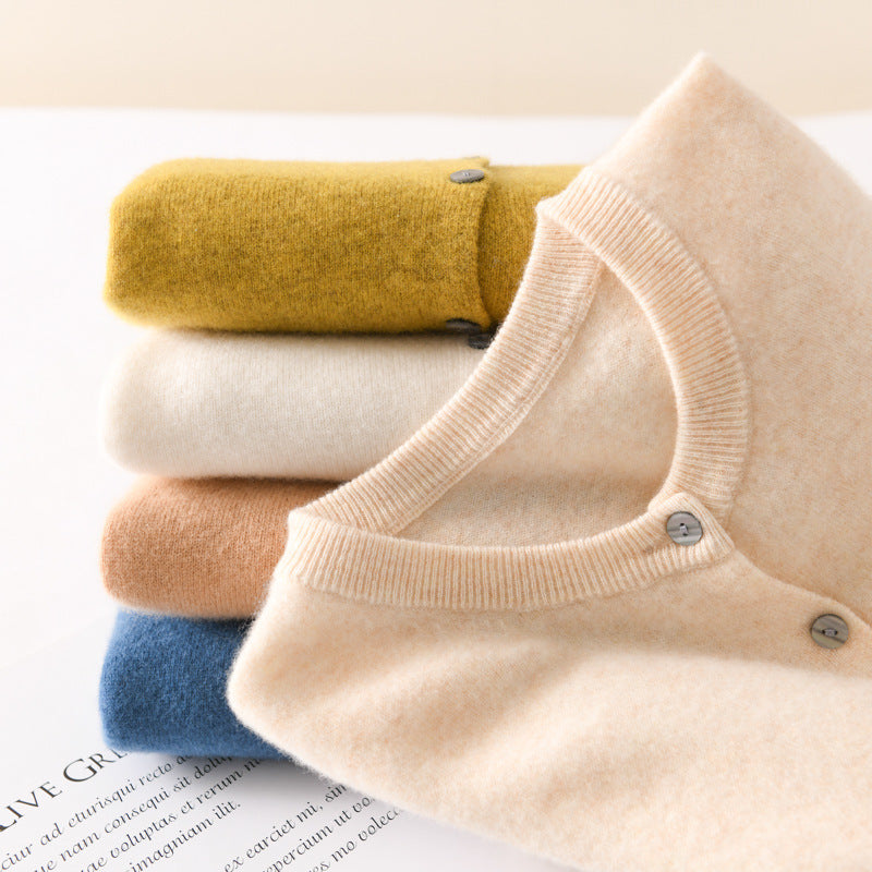Women Light Round Neck Button Cardigan in Cashmere Optics with Fine Ribbed Edge and Casual Silhouette Chichicherry