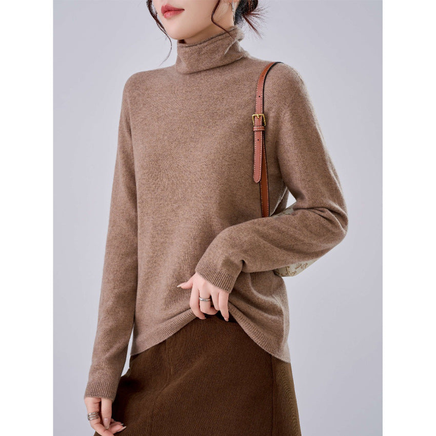 Women's fine turtleneck sweater made of cashmere blend with slim silhouette Chichicherry
