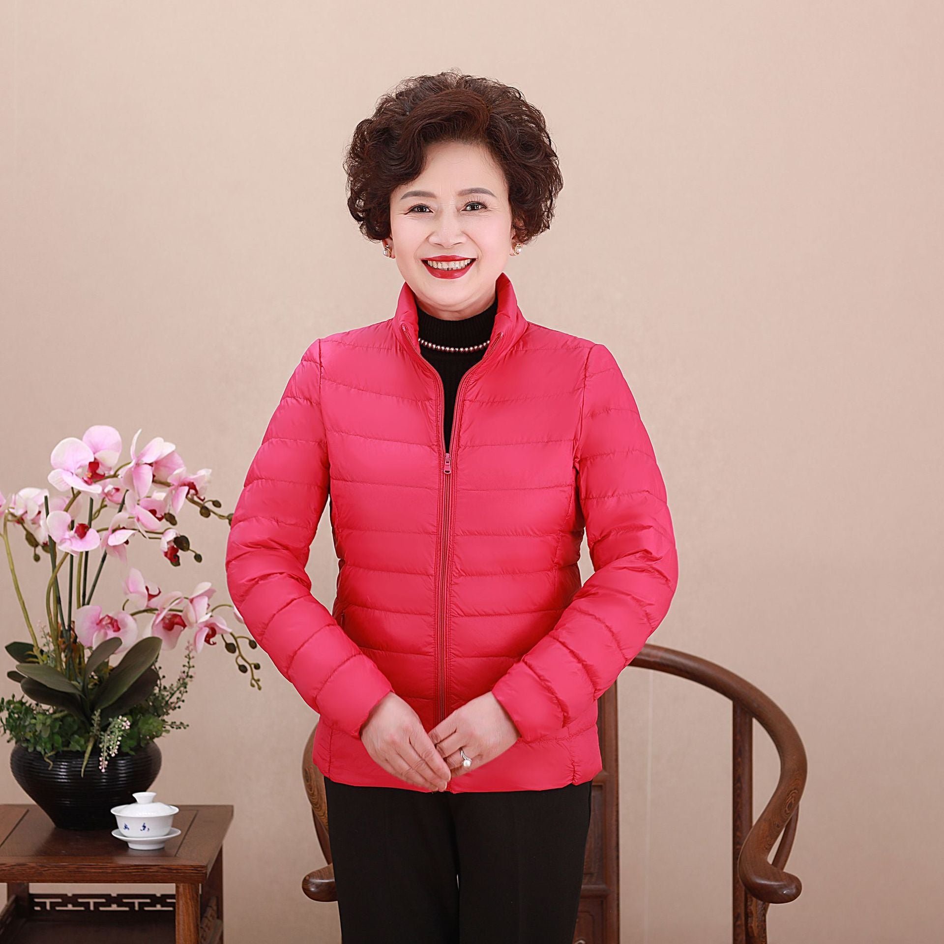 Women's Lightweight Quilted Hooded Jacket with Straight Cut and Comfort Insulation Chichicherry