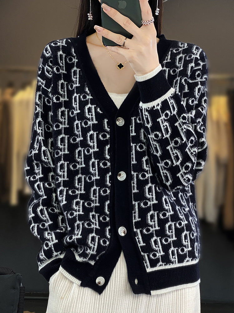 Women's Patterned Jacquard Knitted Cardigan with V-Neck and Pearl Buttons Chichicherry