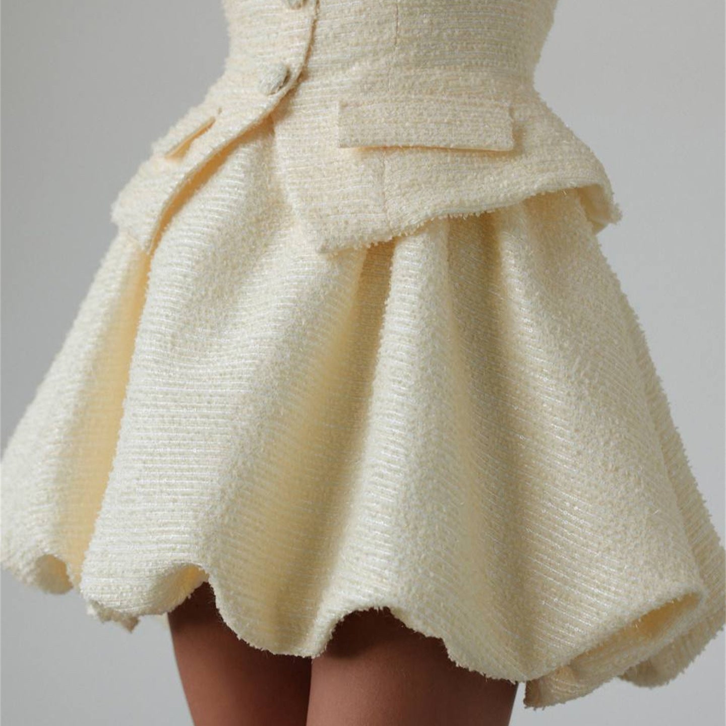 Women's Figure-Hugging Tweed Mini Dress with Peplum and Button Placket Chichicherry